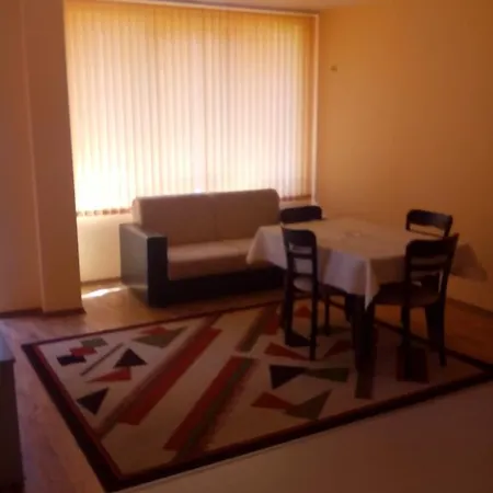 Nova شقة نيسيبار